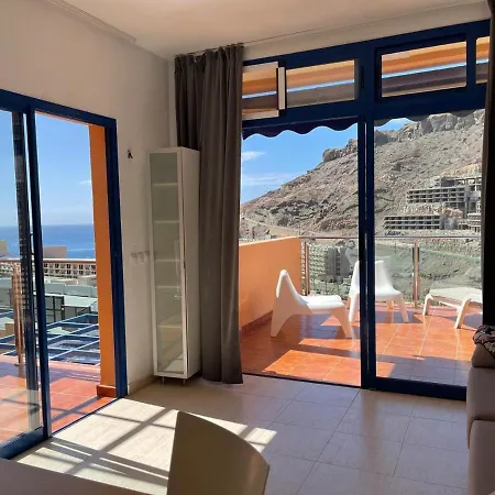 Appartamento With Views Of Sea And Mountains