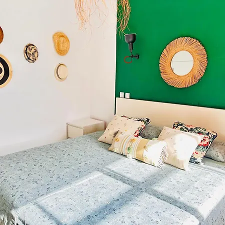 Apartmán With Views Of Sea And Mountains