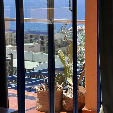 Apartman With Views Of Sea And Mountains