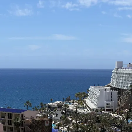 Apartman With Views Of Sea And Mountains